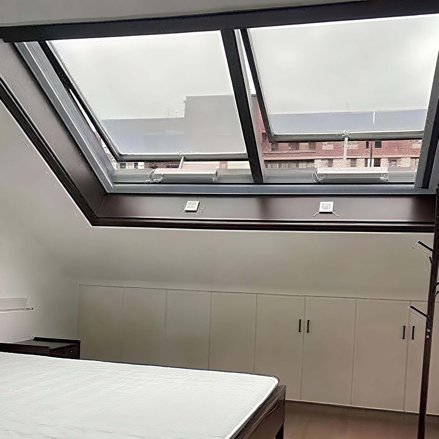 Step-by-step guide for buy skylight roof window,should I buy a roof window,skylight vs roof window,manual skylight pros cons,skylight worth buying,best tempered glass skylight - complete tutorial