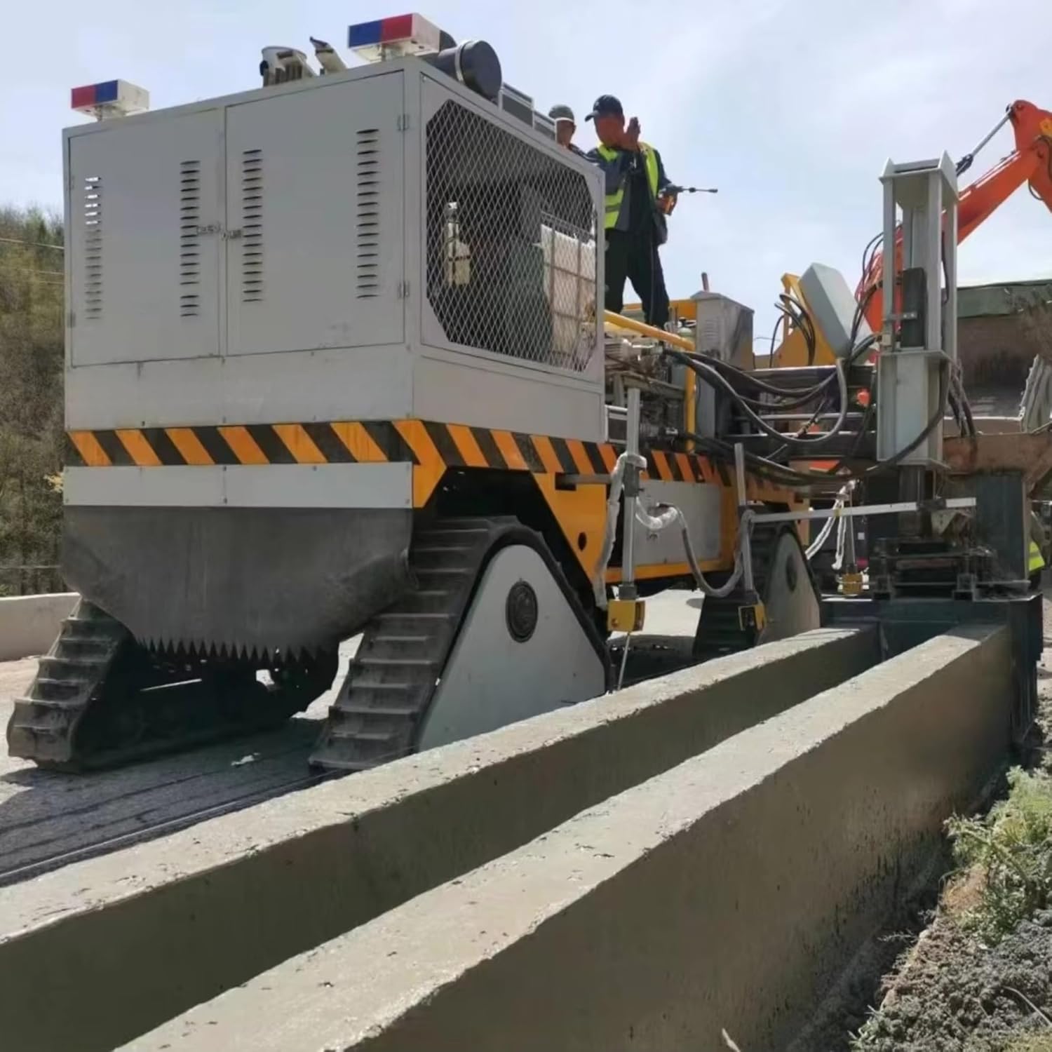 buy slipform curb paving machine,should I buy slipform curb paver,slipform curb paver vs alternatives,curb and gutter machine pros cons,best curb paving equipment,automatic curb machine worth buying unboxing and complete package contents