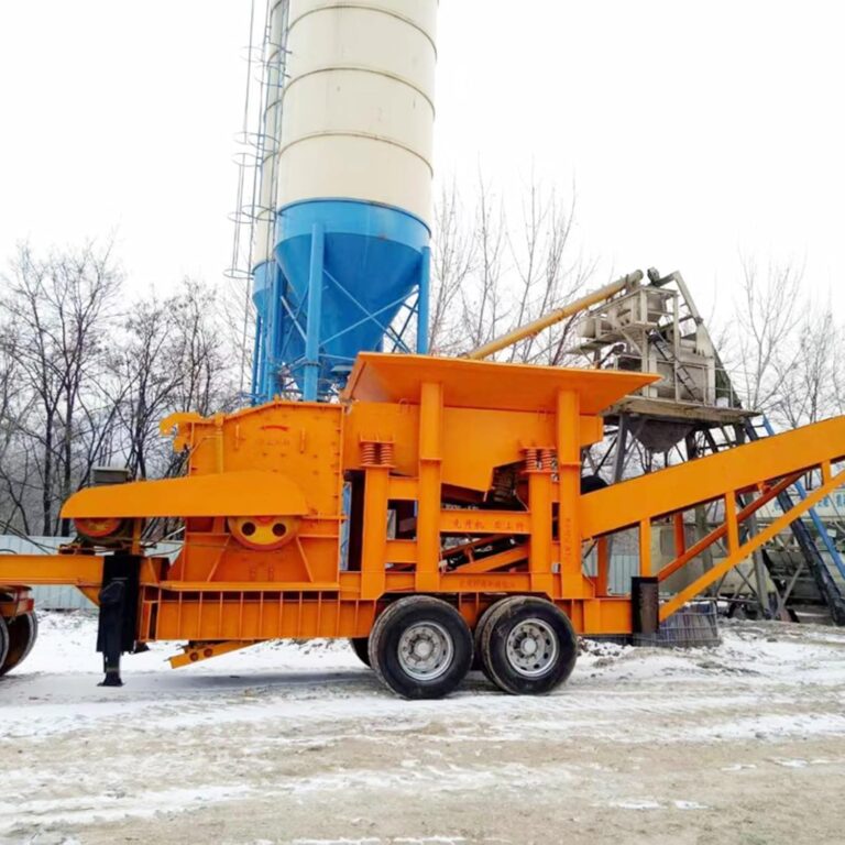 Image 1 of mobile crushing plant with screening